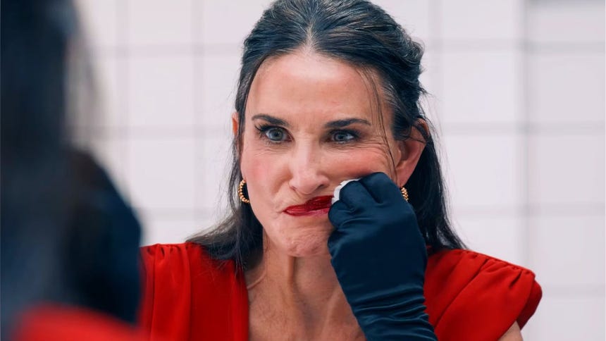 'La Sustancia' llegó a Netflix: ya está disponible la película de 'body horror' con Demi Moore