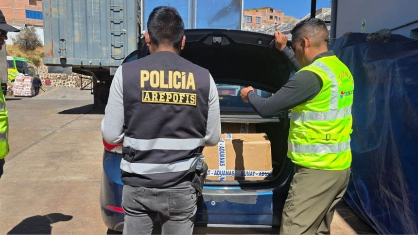 Puno: PNP incauta medicinas de contrabando y un auto por más de 281 mil soles