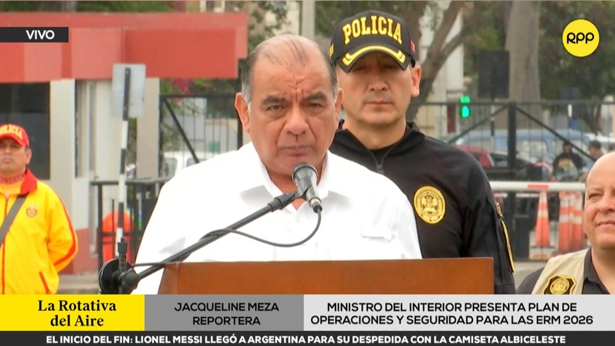 Ministro del Interior anuncia que PNP destinará 11 mil efectivos para resguardar el traslado de material electoral
