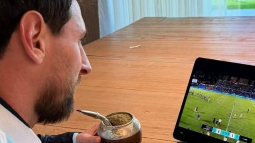 Lionel Messi celebra en redes sociales su primera victoria como dueño del Eldense: "Aupa Deportivo"