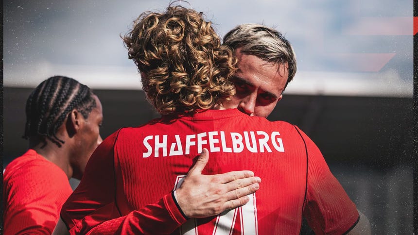 Lo sufre Perú: Jacob Shaffelburg de Canadá anotó doblete en amistoso internacional [VIDEO]