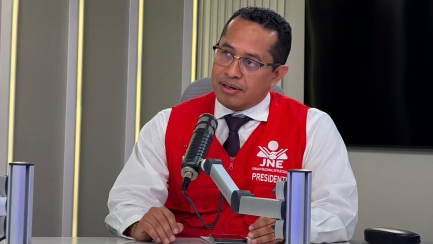 JNE impulsará propuesta legislativa para impedir candidaturas de condenados por delitos muy graves, dice Roberto Burneo