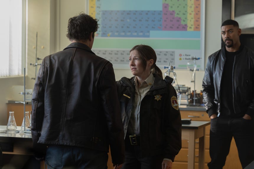 Kelly Macdonald plays Kerry, the sheriff of Rushville, Nebraska, where part of the story takes place.