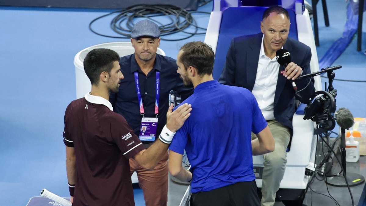 Novak Djokovic lamentó la descalificación de Daniil Medvedev del Abierto de China: "Conozco esa sensación"