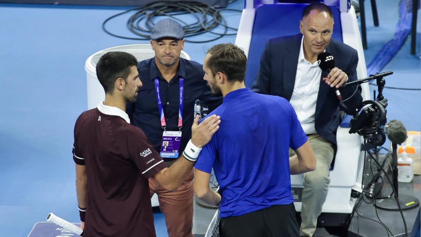 Novak Djokovic lamentó la descalificación de Daniil Medvedev del Abierto de China: "Conozco esa sensación"