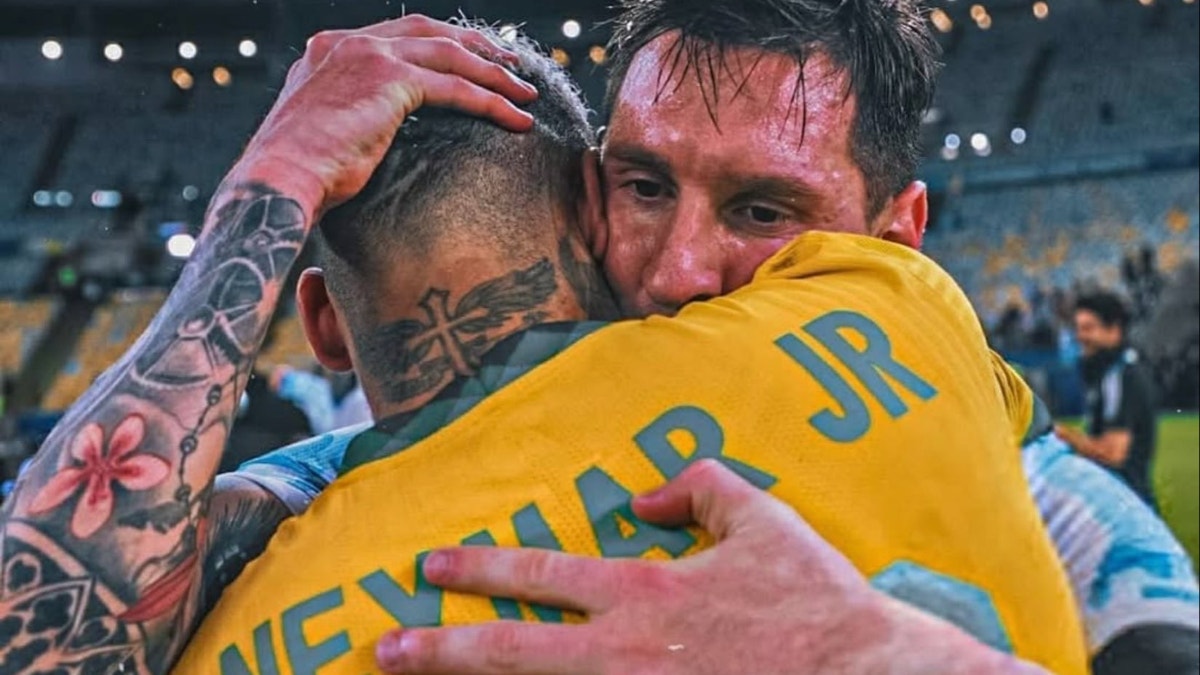 "Gracias por hacerme amar aún más el fútbol": Neymar se despidió de Lionel Messi con emotivo mensaje