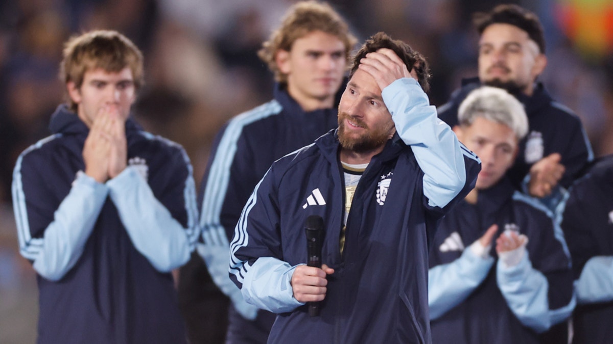Lionel Messi se emocionó tras jugar su último partido con Argentina: "No me quiero ir de acá"