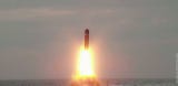 El misil, lanzado sin carga nuclear desde el submarino nuclear Le Vigilant, fue disparado en el marco de la operación SMERTRIOS para comprobar la capacidad del sumergible de emplear el M51 tras su periodo de mantenimiento y reparaciones, indicó el Ministerio de las Fuerzas Armadas en un comunicado.