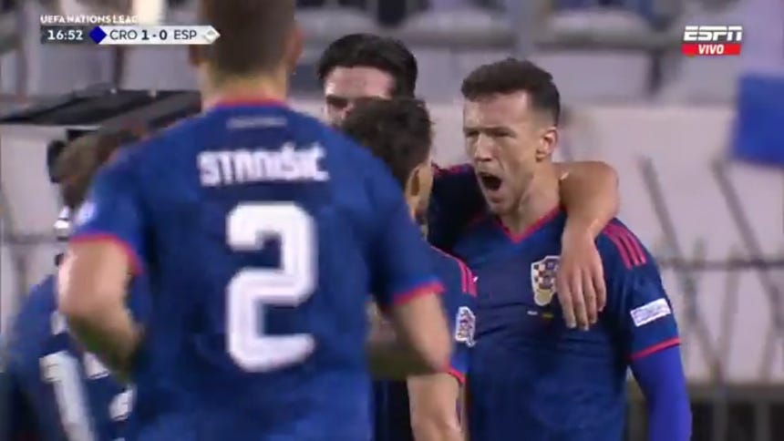 Lo sufre el campeón del mundo: Croacia sorprende a España con gol de Ivan Perisic [VIDEO]
