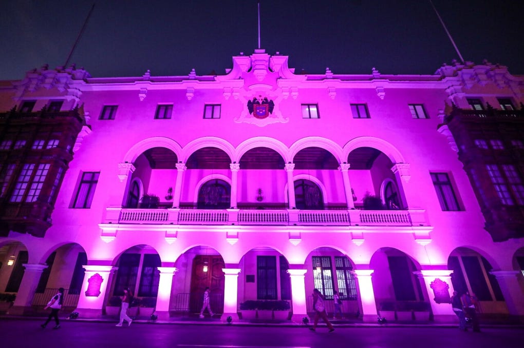 Lima se viste de morado por el Señor de los Milagros y BTS: así luce el Centro Histórico [GALERÍA] - Foto 1