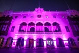 La Municipalidad de Lima viste de morado el Centro Histórico durante todo octubre, en homenaje al Señor de los Milagros y ante la llegada de la agrupación surcoreana BTS a nuestro país. La intervención comprende la Plaza Mayor de Lima y otros espacios emblemáticos que reciben a miles de vecinos y visitantes durante este mes.