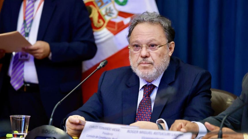 Mesía sobre delegación de facultades: "Se puede modificar o incorporar otras cosas siempre en el marco de lo que ha venido"