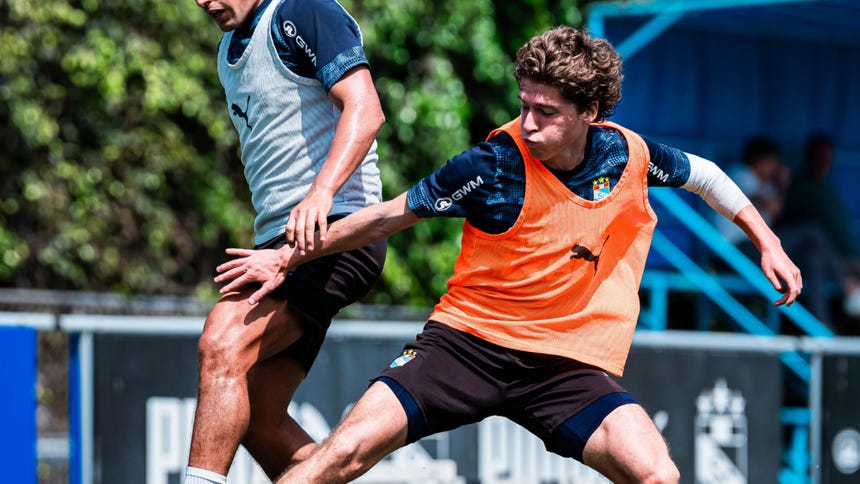 Buena nueva en Sporting Cristal: Ian Wisdom se recuperó de una lesión al codo y está disponible para Mosquera