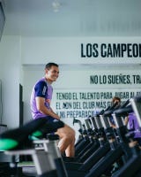 <strong>Marco Huamán, Renzo Garcés</strong> y <a href=https://rpp.pe/futbol/seleccion-peruana/peru-jairo-velez-sobre-seleccion-peruana-pudimos-medirnos-a-grandes-selecciones-para-saber-lo-que-necesitamos-noticia-1711262 data-mce-href=https://rpp.pe/futbol/seleccion-peruana/peru-jairo-velez-sobre-seleccion-peruana-pudimos-medirnos-a-grandes-selecciones-para-saber-lo-que-necesitamos-noticia-1711262>Jairo Vélez</a> jugaron en los partidos que disputó <a href=https://rpp.pe/futbol/seleccion-peruana/seleccion-peruana-amistosos-que-se-sabe-sobre-partidos-por-fecha-fifa-de-noviembre-2026-noticia-1711305 data-mce-href=https://rpp.pe/futbol/seleccion-peruana/seleccion-peruana-amistosos-que-se-sabe-sobre-partidos-por-fecha-fifa-de-noviembre-2026-noticia-1711305>Perú</a> en la fecha FIFA. Ahora apuntan al partido del domingo ante Cusco FC.
