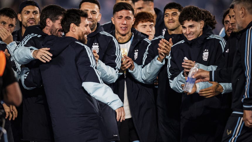 "Sos el ídolo de mi vida": Enzo Fernández le dedicó un conmovedor mensaje a Lionel Messi