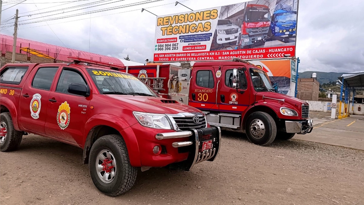 Junín: Bomberos de Huancayo reportan fallas en su única máquina contra incendios y una ambulancia inoperativa