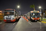 Buses de transporte público y del Corredor Rojo se sumaron a la iniciativa.