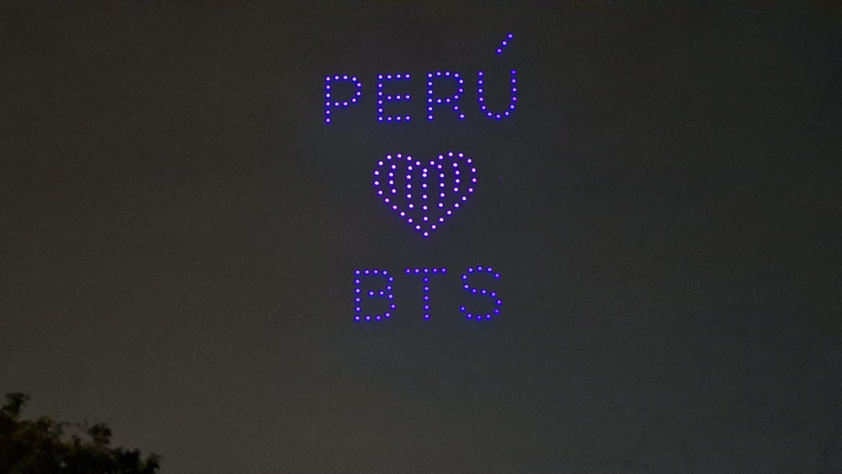 Miraflores: fans de BTS se concentran en el malecón para ver show de drones alusivo a la banda surcoreana