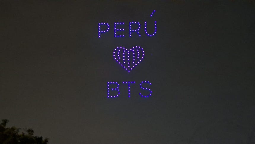 Miraflores: fans de BTS se concentran en el malecón para ver show de drones alusivo a la banda surcoreana