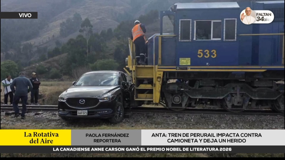 Cusco: tren de PeruRail impacta contra camioneta en Huarocondo y deja a su conductor herido