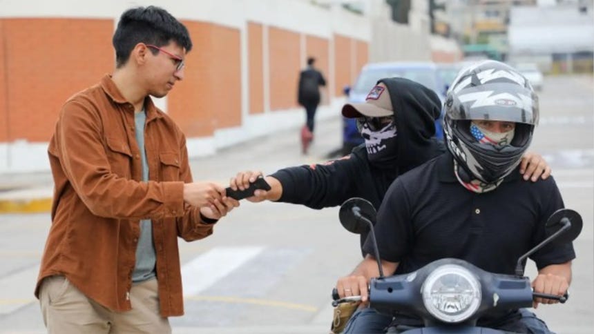 La mayoría de los peruanos cambian sus hábitos y siente pesimismo frente a la inseguridad ciudadana [INFORME]