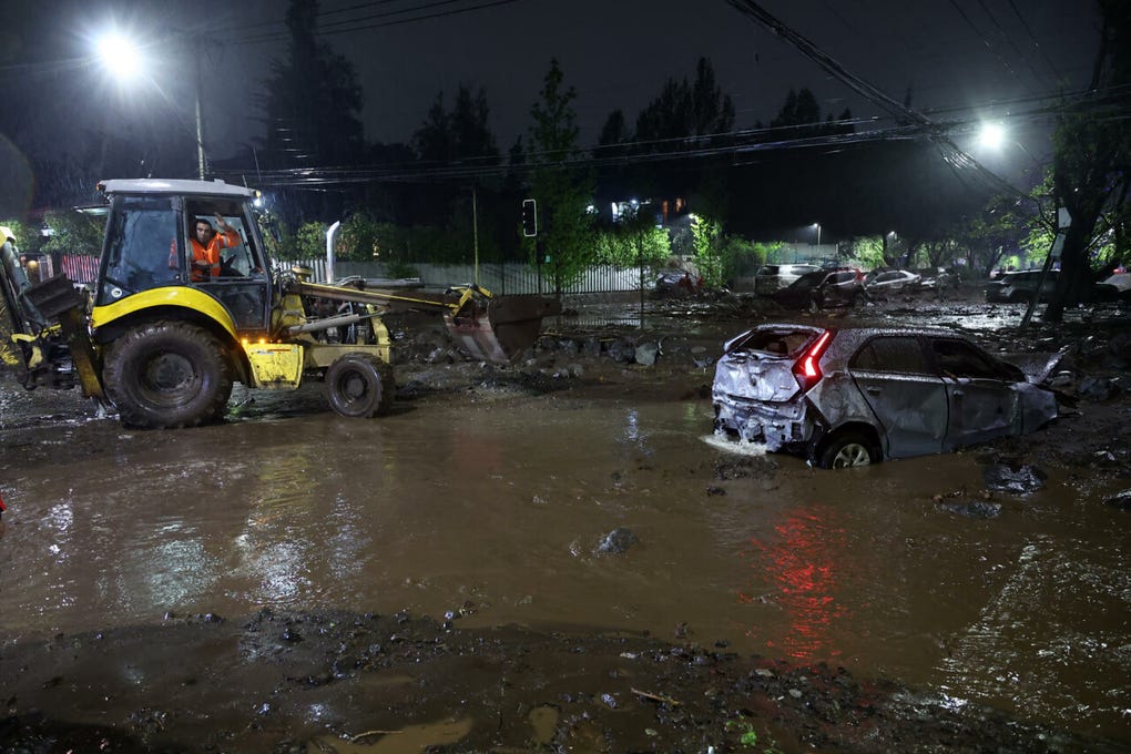 Con datos actualizados hasta el 7 de octubre, la DMC indicó que la cantidad de agua caída en 24 horas dejaron un acumulado que se ubica entre los mayores registros para este mes del año en la Región Metropolitana y la de Valparaíso.