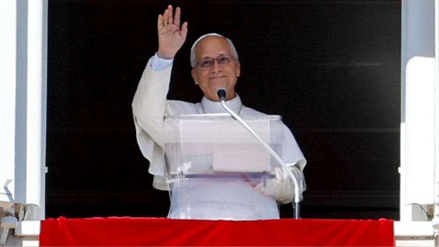 Arzobispado de Lima pide unirse en oración por la pronta recuperación del papa León XIV
