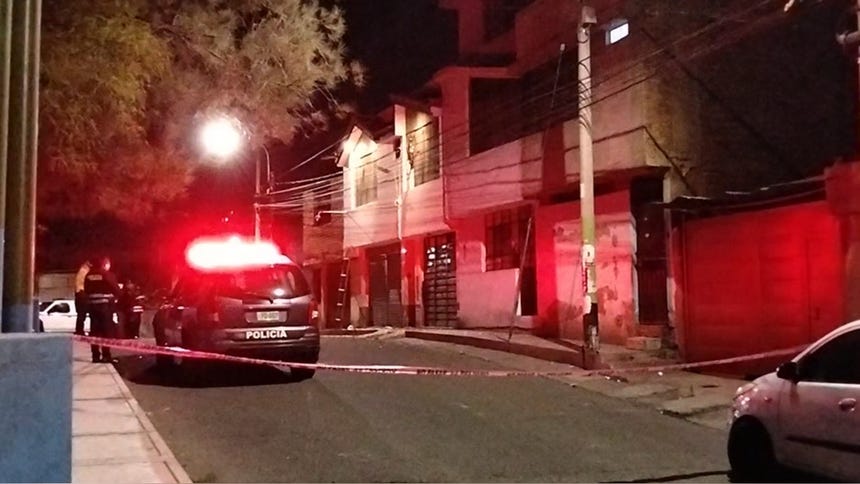 La Policía investiga ataques con explosivos contra tres viviendas en Arequipa