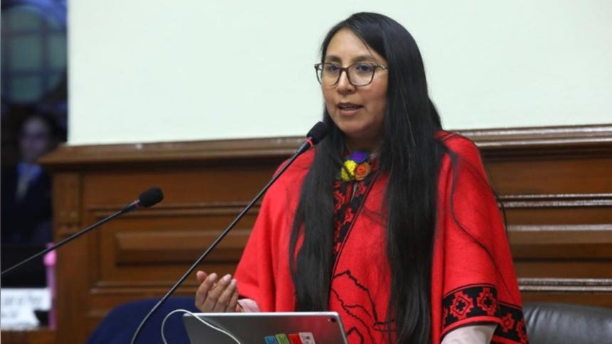 Ruth Luque sobre incidentes en el Senado: 
