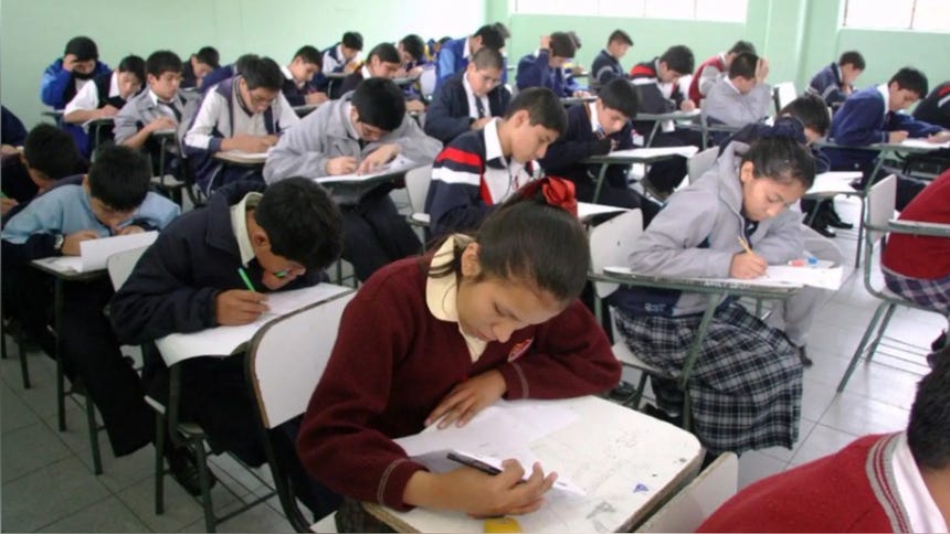 Paul Neira dice que lineamientos de disciplina escolar planteados por el Minedu "responden a una problemática" del sistema educativo