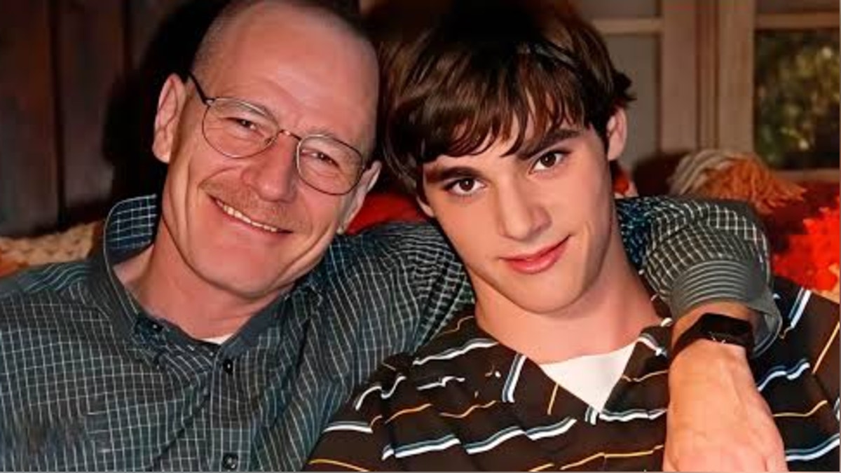 "Mi hijo ha muerto": Bryan Cranston se despide de RJ Mitte con desgarradora carta