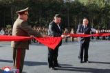 El líder norcoreano, Kim Jong-un, inauguró el Museo de la Revolución de la Defensa Nacional, que exhibe una variedad de armamento, incluido un misil balístico capaz de alcanzar a Estados Unidos, informó la agencia de noticias estatal KCNA.