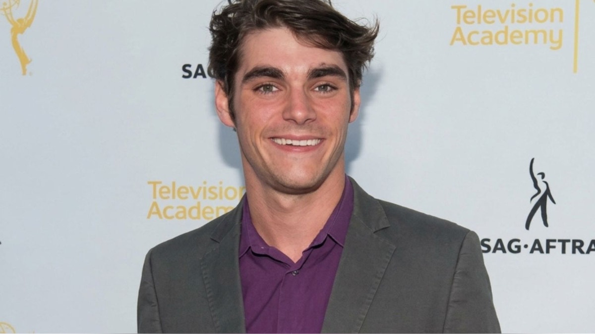 Muere RJ Mitte: el elenco de 'Breaking Bad' reacciona a la partida del actor que interpretó al hijo de Walter White