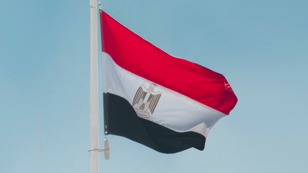 Al menos seis muertos al derrumbarse un edificio en el este de El Cairo