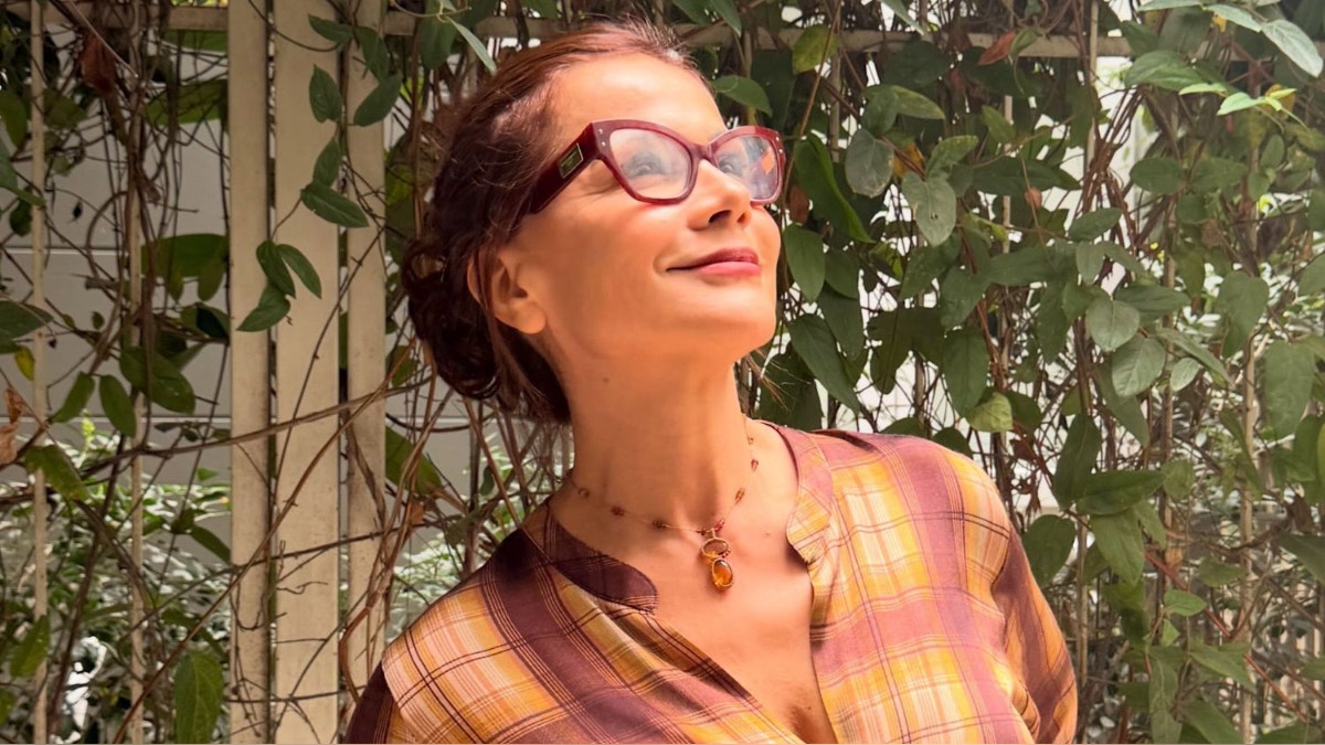 Mónica Sánchez sufre "fuertes lesiones" tras caer del escenario durante un ensayo teatral