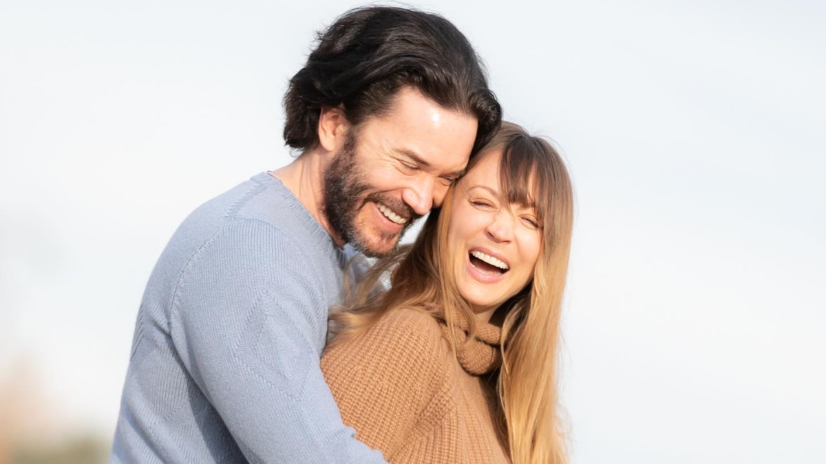 Kaley Cuoco anunció el nacimiento de su segunda hija con Tom Pelphrey: "Nuestra familia está oficialmente completa"