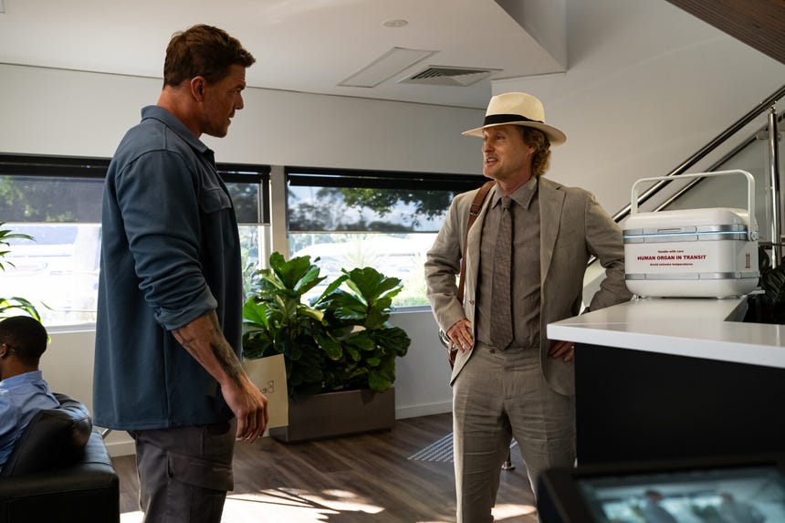 Owen Wilson interpreta a Ben Bishop, quien acompaña a Hank Malone en una peligrosa misión.