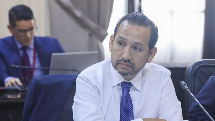 Ministro de Salud dice que hay un plan piloto de interconexión para afrontar brecha digital en hospitales