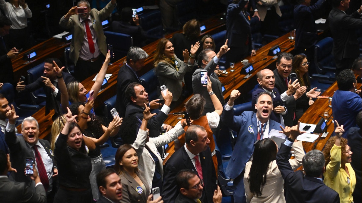 El Senado de Brasil aprueba reducir la jornada laboral de 44 a 40 horas semanales