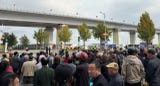 El puente, de unos tres kilómetros y cuatro carriles, conecta la ciudad china de Dandong, en la provincia nororiental de Liaoning, con la norcoreana Sinuiju, uno de los principales pasos fronterizos entre ambas naciones.