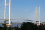 Su construcción comenzó en 2010 y terminó en 2014, pero la puesta en funcionamiento quedó pendiente por la falta de carreteras de acceso e instalaciones aduaneras en la parte norcoreana.