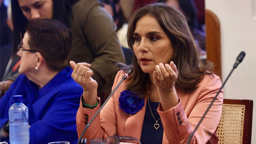 Alcorta cuestiona ausencia de la oposición y Juárez denuncia "obstrucción" tras cuarta suspensión del debate de facultades