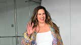 Hilary Swank defiende su embarazo a los 52 años: 
