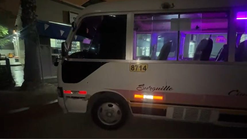 San Juan de Miraflores: chofer y pasajera resultan heridos de bala tras ataque a una combi