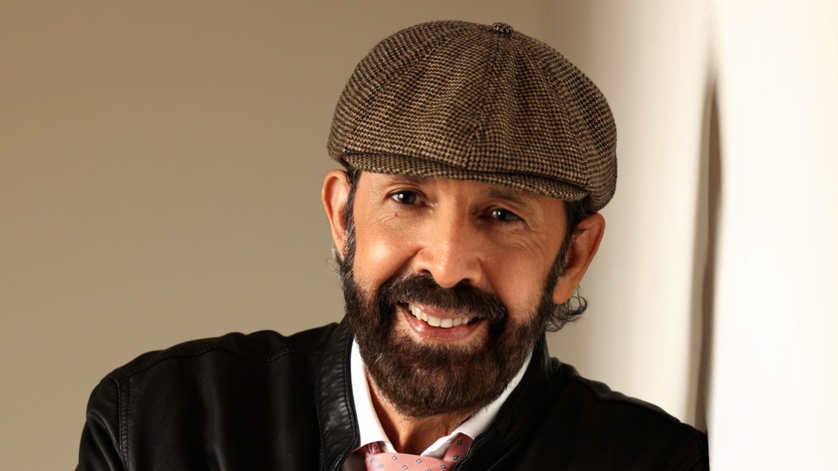Juan Luis Guerra es reconocido por la FAO por su famosa canción 'Ojalá que llueva café'