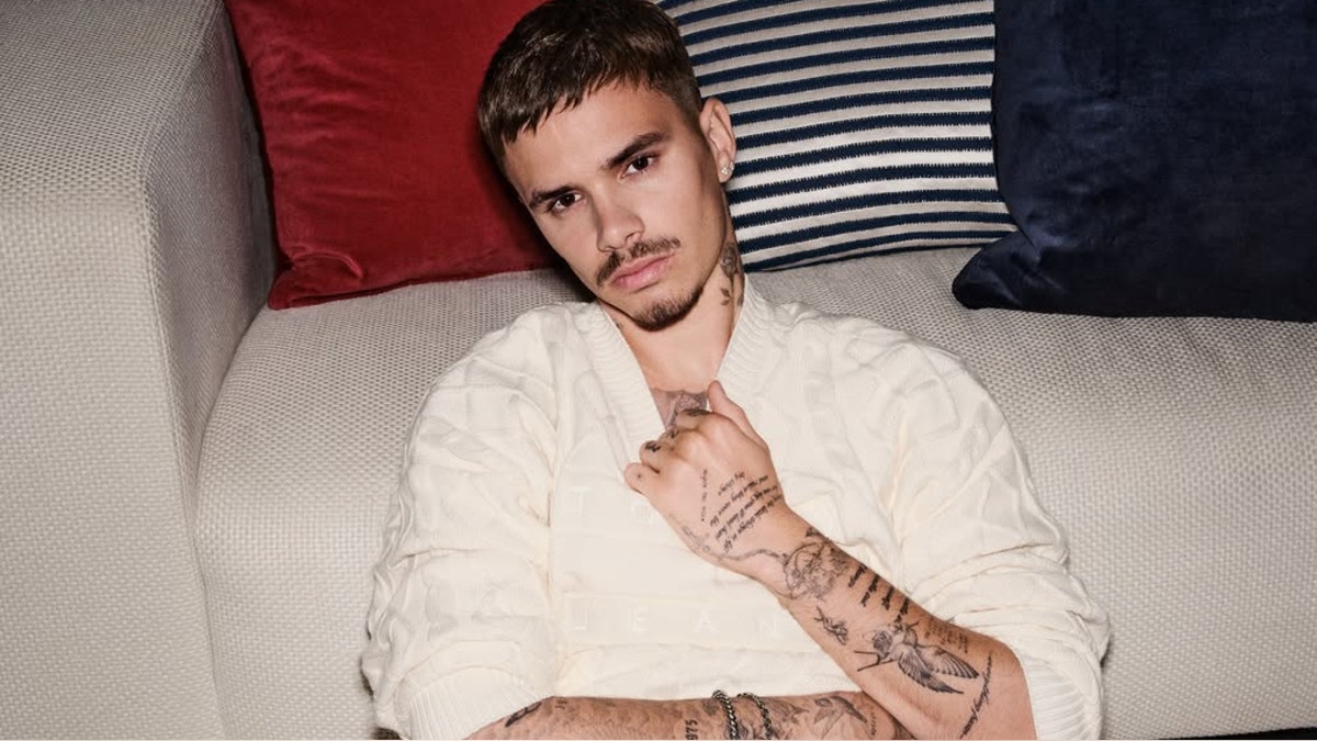 Lanzan tráiler de 'Forty Love', primer protagónico de Romeo, hijo de los Beckham