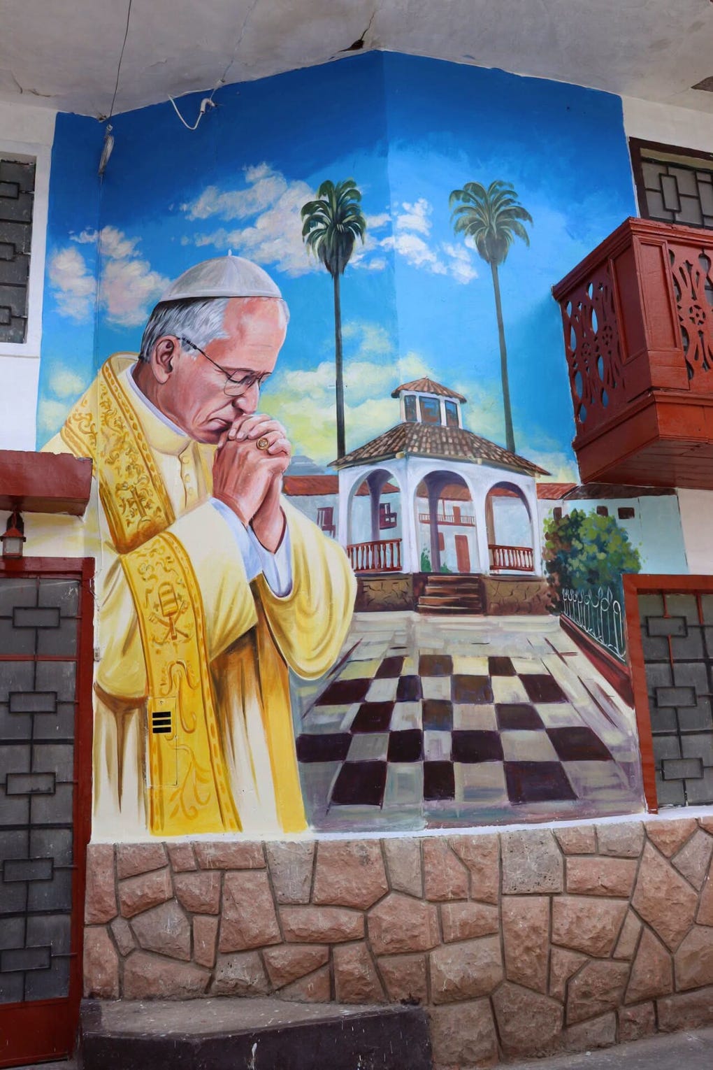 Los murales recuerdan el paso del papa <strong>León XIV </strong>por <strong>Santa Cru</strong>z, cuando era obispo de <strong>Chiclayo</strong>.