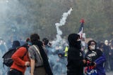 Las manifestaciones que se desarrollaron por todo el país con una larga lista de reivindicaciones y convocadas por un variado conglomerado de colectivos, empezando por los estudiantes, pero también miembros de los chalecos amarillos o empleados de servicios públicos reunieron a <strong>550.000 personas</strong>, según el Gobierno y hasta más de<strong> 800.000</strong>, según los organizadores.