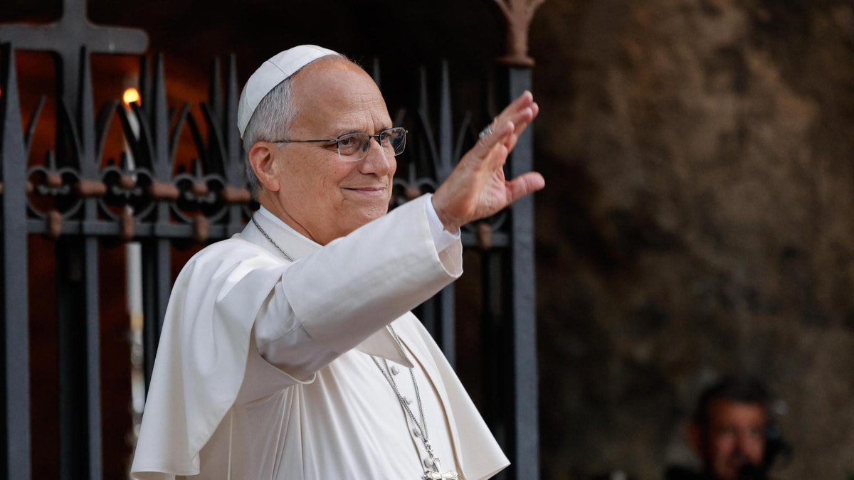 El papa León XIV recibió el alta hospitalaria y regresará al Vaticano este sábado