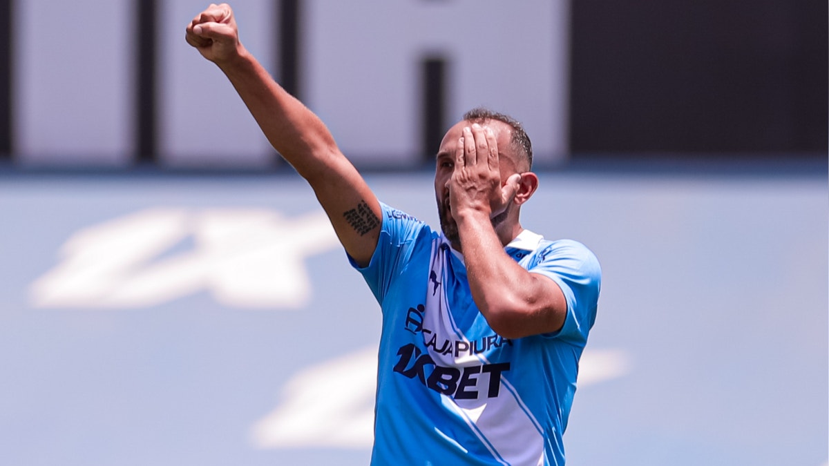 Hernan Barcos: "Siempre somos candidatos por ser Cristal, pero hay que sostenerlo" [VIDEO]